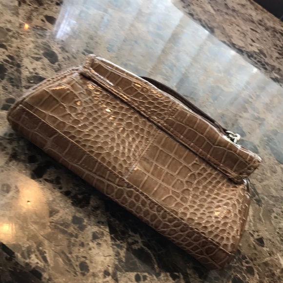 Nine West clutch - Picture 7 of 8